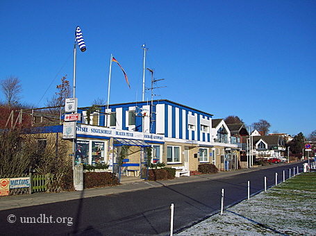 Der Yachthafen Groemitz am 18.12. 2005  -  F�r eine gr��ere Bilddarstellung klicken Sie bitte auf das Foto